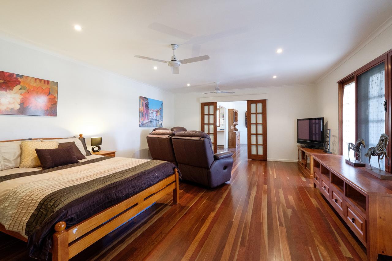 Home At Southside Central Bundaberg Exterior photo